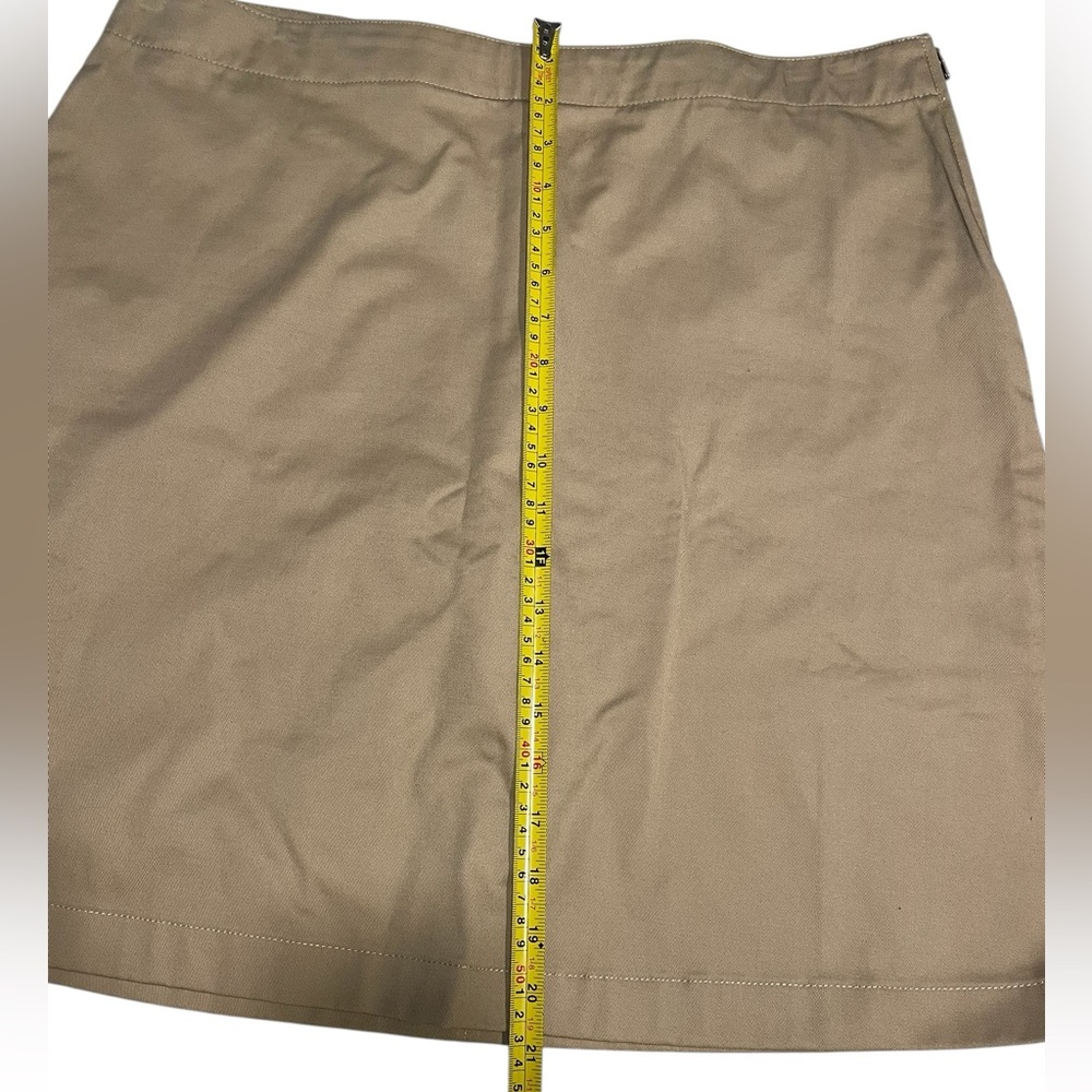 Lands’ End Women’s 21-Inch Long Khaki Skort, Size 14 –‎ Comfortable & Versatile - Picture 2 of 9